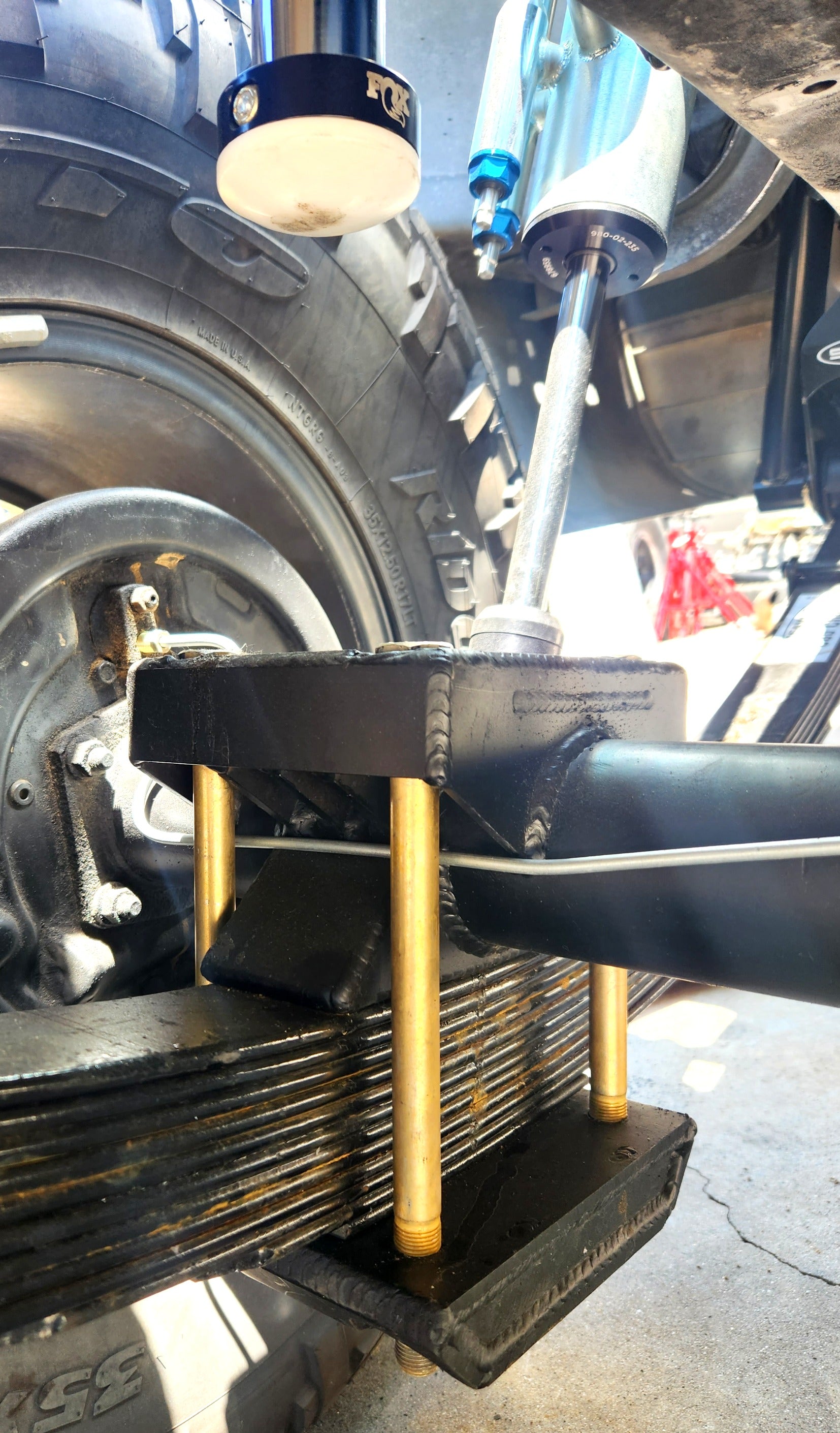 Leaf Under U-Bolt Delete image 0